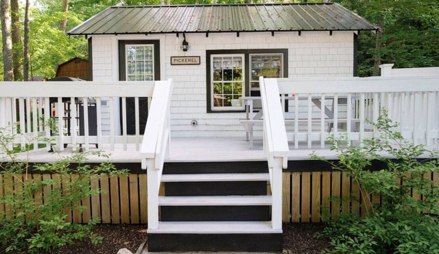 Pickerel Cottage on the Stunning West Shore of Sebago Lake