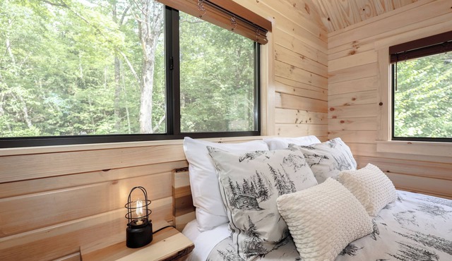 PineHaus | Cozy Log Cabin at Harvard Brook Cabins