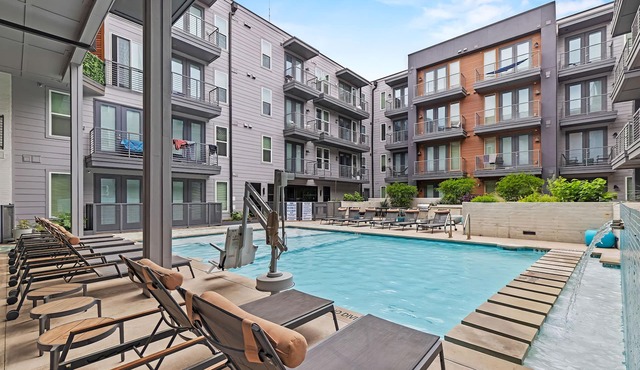 Placemakr Austin Downtown, Apartments by Hilton