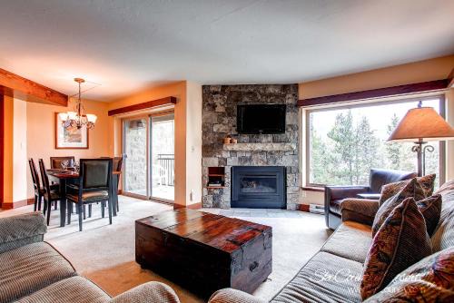 Powderhorn A202 by Ski Country Resorts