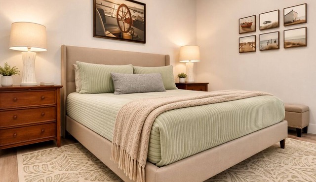 Private Cozy and relaxing 1-bedroom unit with living room kitchen full bath more