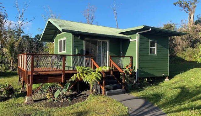 Puna Rainforest Hot Spring Retreat - Green Bamboo Cottage