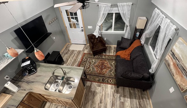 Quaint cozy cabin getaway near Hatcher Pass, Clear Night Cabin A