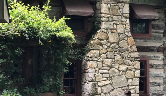 Quiet, Charming Cottage in the Mountains of NC