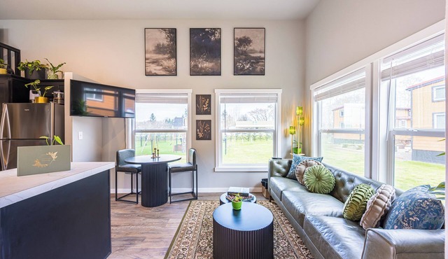 Rainforest Tiny Home Retreat Moody Botanical Suite