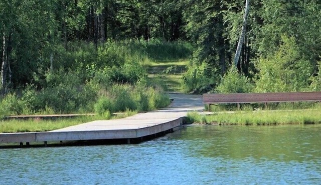 Relish Stunning Lake Views | Complimentary Breakfast
