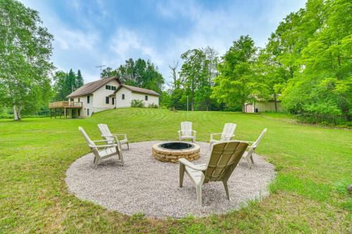 Remote & Peaceful Getaway w/Games in Eckerman in Eckerman