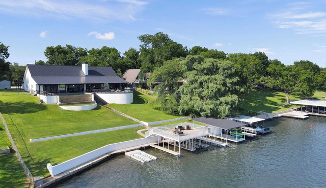 River Oaks Luxury Lakeshore | Concierge Services Available