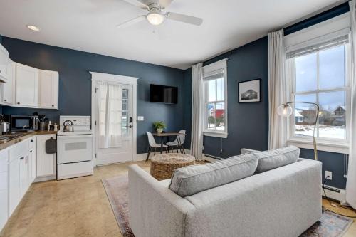 River Park Studio Apartment Near Shops & Trails
