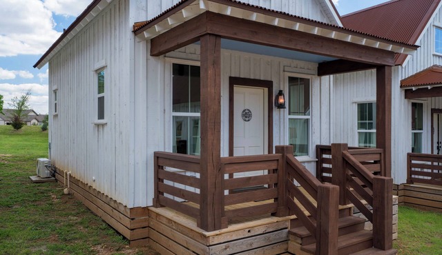 Row Home - Standard Cabin E