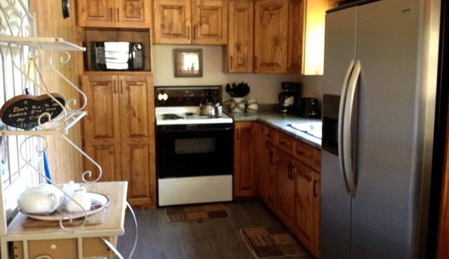 Rustic Cottage for Fishing Vacation on Lake Nipissing in Ontario in Callander