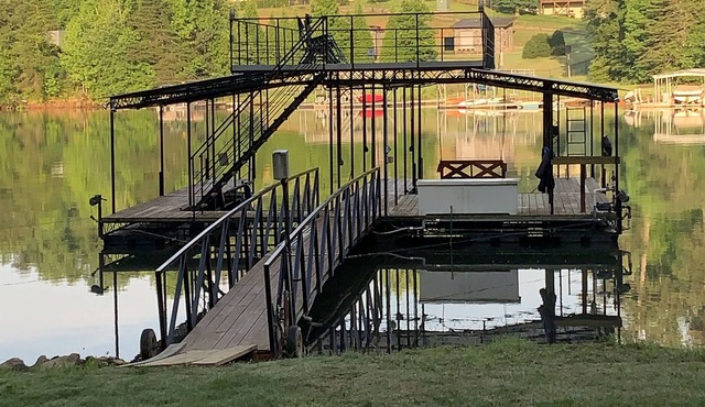 S. Lanier Waterfront-Gentle slope! Family Friendly!