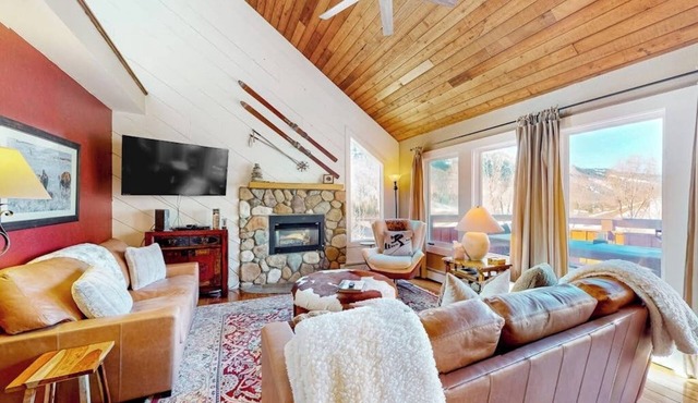 Scenic, three-story townhome near all-season recreation with fireplace & grill