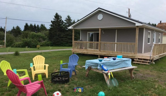 Seafoam Shore Memory Cottage 2 bdrm yr. round