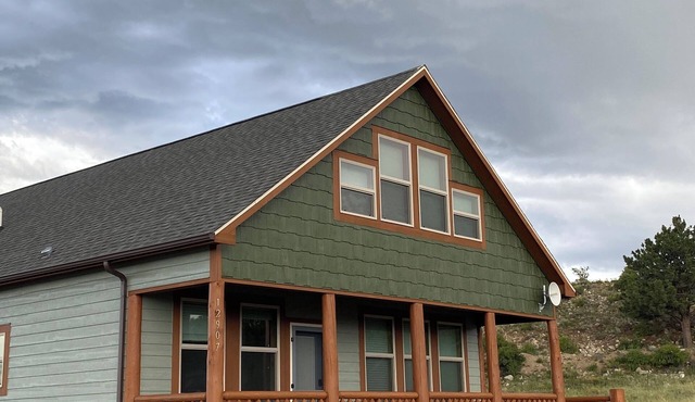 Silver Trout Lodge, newer cabin with amazing views of Mt Princeton & Mt Antero.