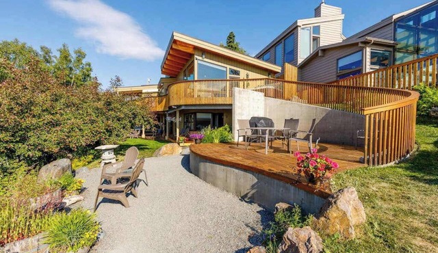 Sleeping Lady Retreat | Chef's Kitchen | Views