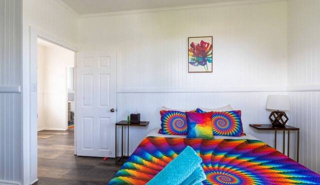 Somewhere Over Rainbow Loft - Hilo NEW