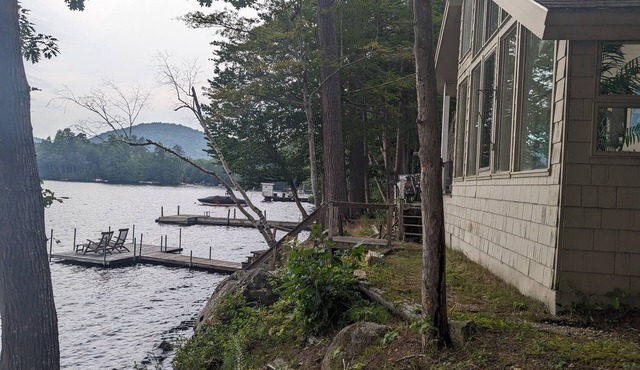 Spacious 4-bedroom house on enchanting Squam Lake - Sleeps 11