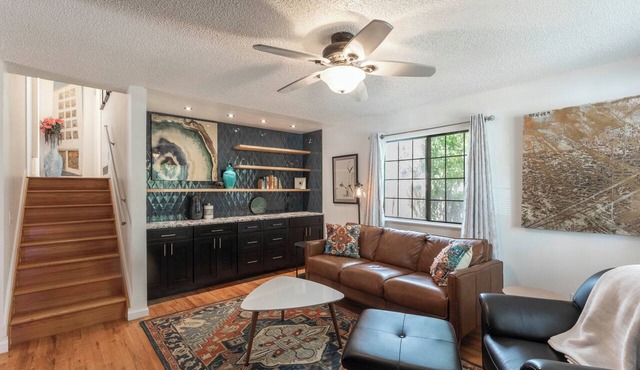 Spacious 4-bedroom house in superb Denver with AC comfort