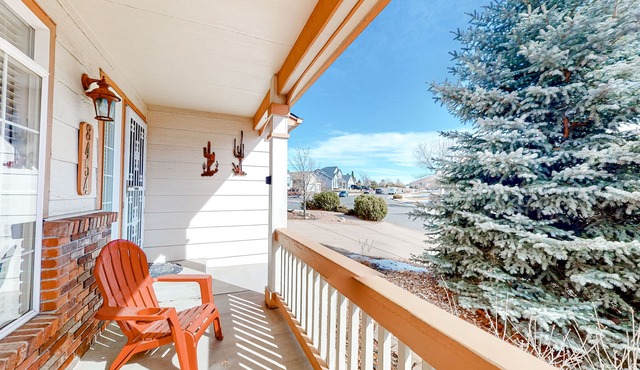 Spacious dog-friendly home with huge fenced yard, grill, & W/D - great location