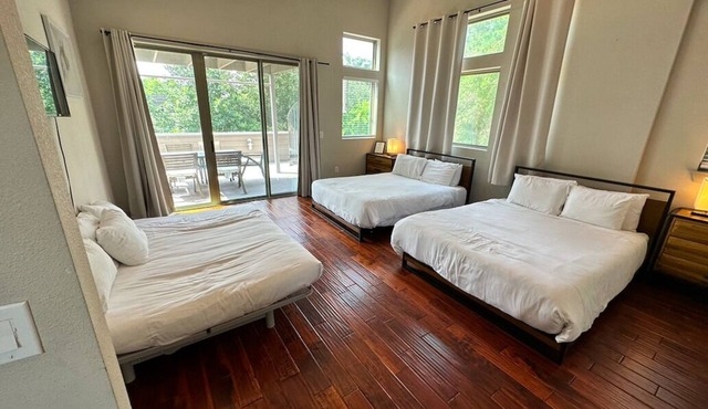 Spacious East Side Home - Harvest Moon!