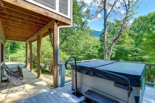 Spacious Home w/Hot Tub & Views in Black Mountain