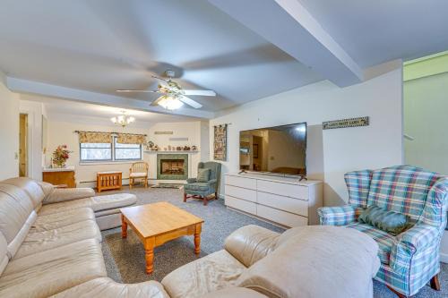 Spacious Ludlow Hideaway < 1 Mi to Okemo Mountain!