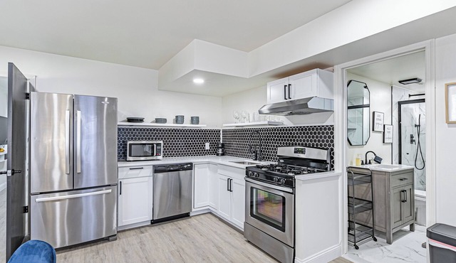 Spacious/Oversized 5 bed and 3bed home in Union