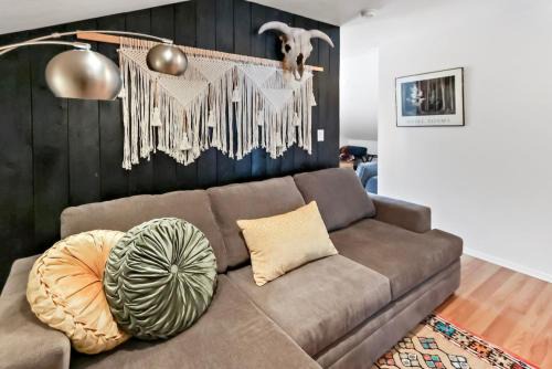 Spacious Studio Unit 5 with Gorgous Canyon Views