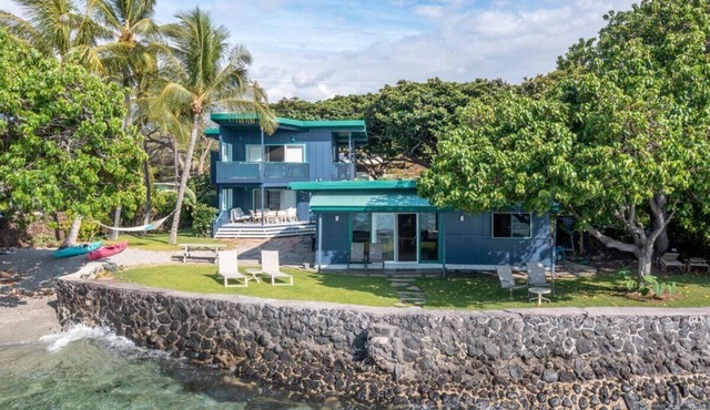 Spectacular Oceanfront Puako Cottage
