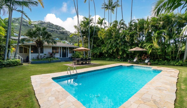 Steps to beach, tropical garden and private pool