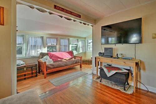 Steps to Cape Cod Canal: Pet-Friendly Home