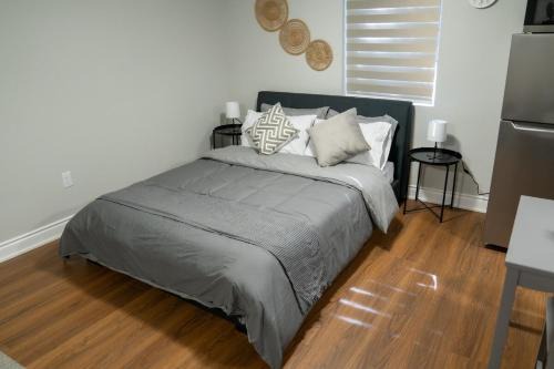 Studio Apartment A - Full Kitchen - Cozy and Modern in Brampton