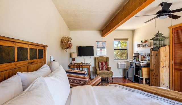 Stunning Desert Sunsets & Mountain Views - 19 Min, to Plaza