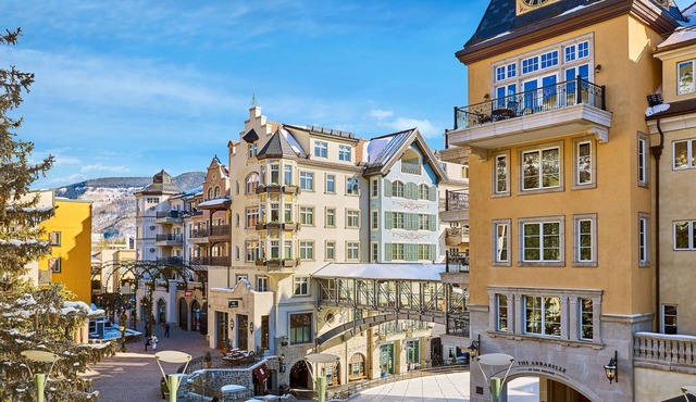 Stunning Suite + Balcony | Onsite Spa & Pool