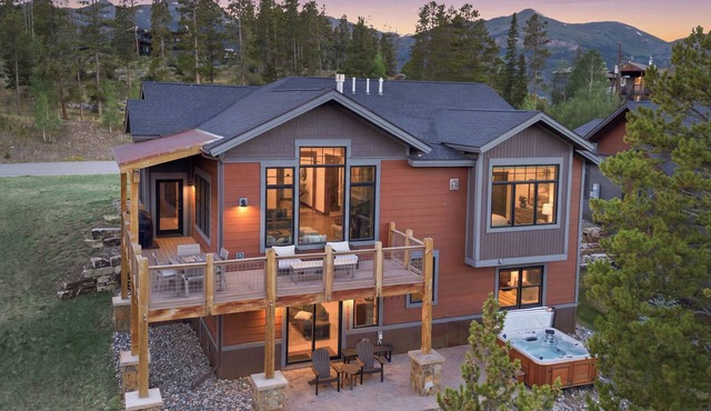 Stylish Mountain Escape | Cherrybrook Chalet