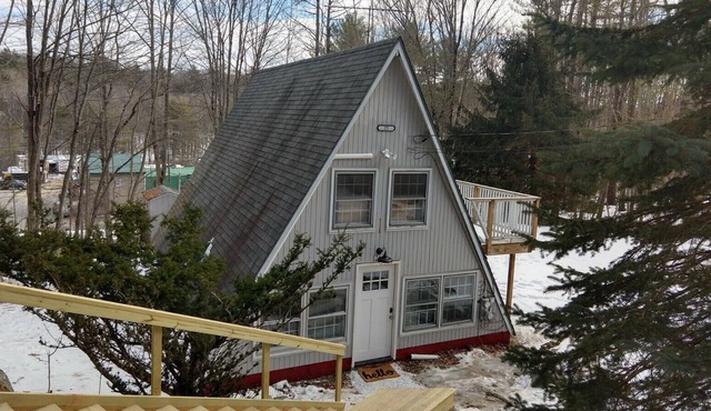 Sunapee A Frame near harbor & Mt Sunapee