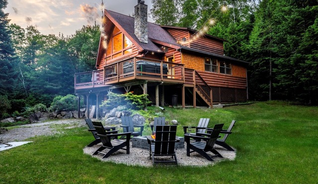 Sunday River Home: Firepit, Hot Tub & 2 Game Rooms