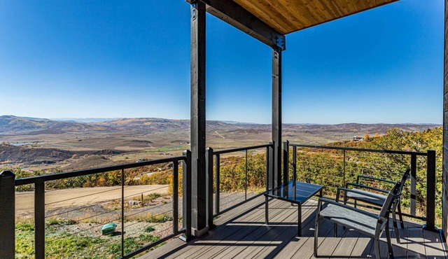 Take Your Summer to the Mountains Designed for Extended Stays Stunning Views & Dog Friendly