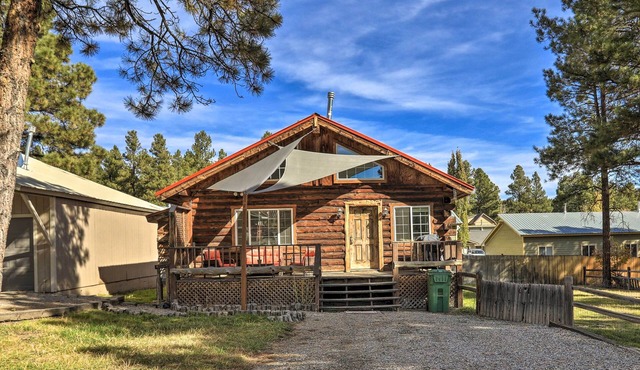 Tasteful Log Cabin Retreat on Lake Pagosa!