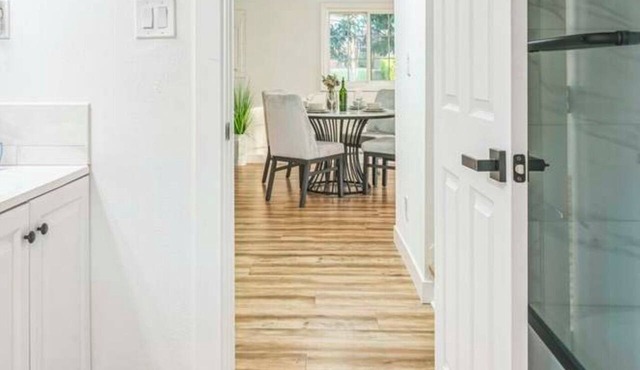 Terrific 3bedroom house with AC in Federal Way.Welcome to Paradise Retrea Center