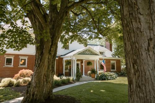 The Hatchery House Spacious Historic Getaway