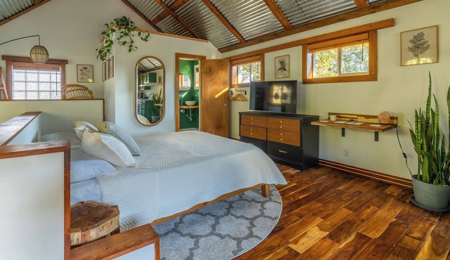 The Sprucey Roost ~A Pacific Northwest inspired botanical retreat