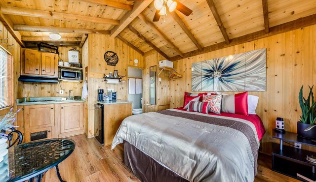 Tiny Home with Covered Porch in Cloudcroft Area! in Mayhill