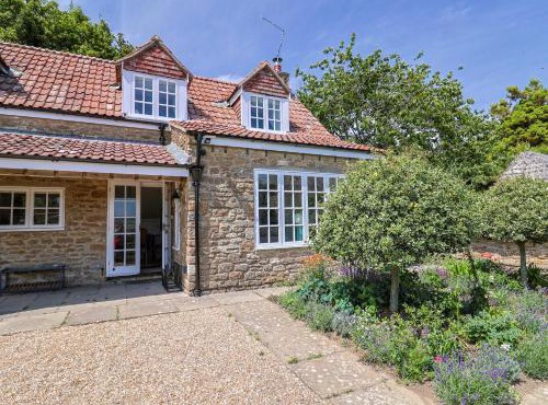 Tithe Barn Cottage in West Compton