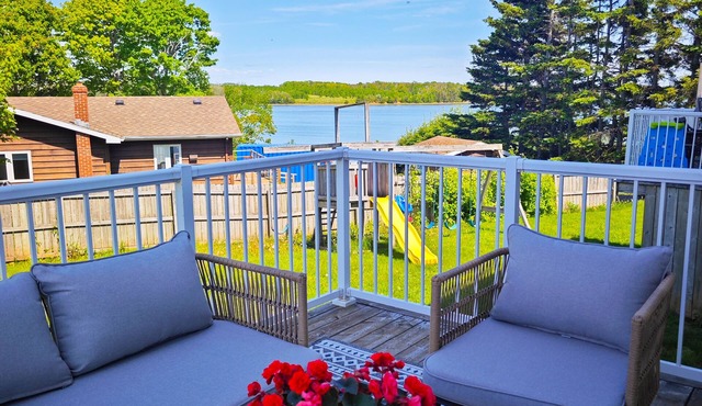 Tranquil riverside Abode
