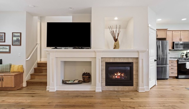 Tranquility On The Bluffs 3 Bedroom Townhouse by RedAwning