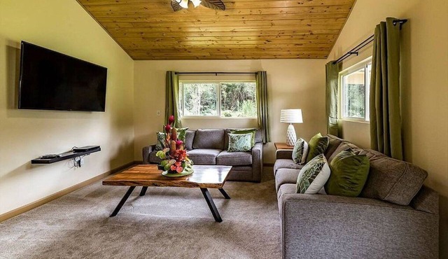 Tropical Island Paradise - Leialoha Cottage