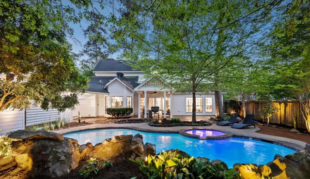 Unique Mid century modern in The Woodlands
