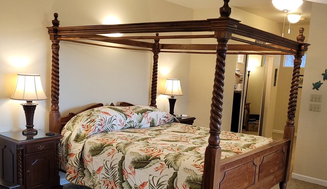 Upscale studio-sea view-prvt entry & prvt entry- opt A/C